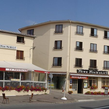 Hotel De La Mere Michelet Confolens Dış mekan fotoğraf